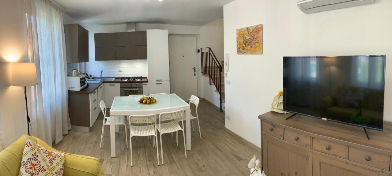 Casa La Wanda - Camaiore Toscana - 2 Bedroom & Terrace Exterior photo